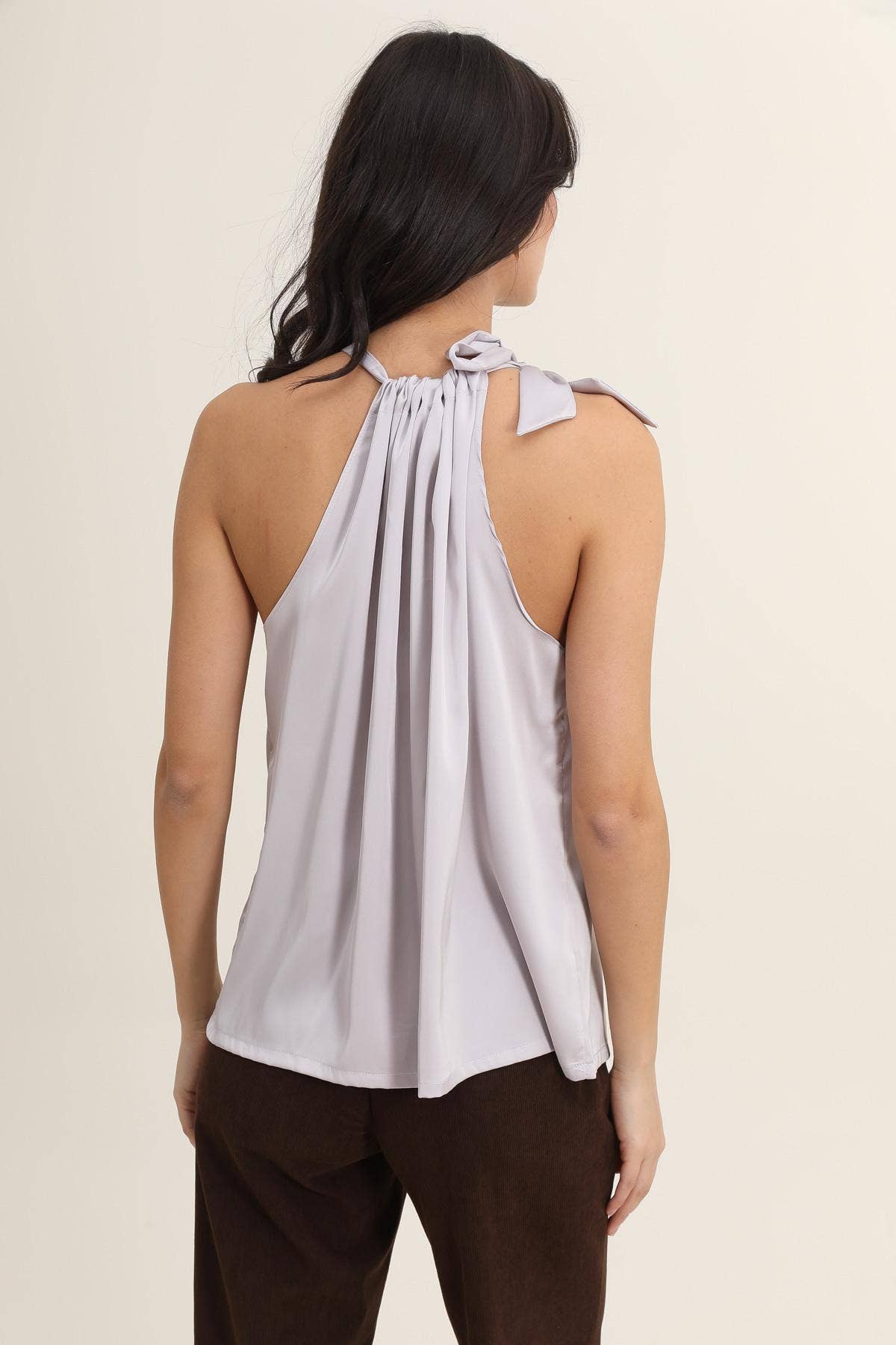 Top Angèle satiné et nœud au col - CK08090